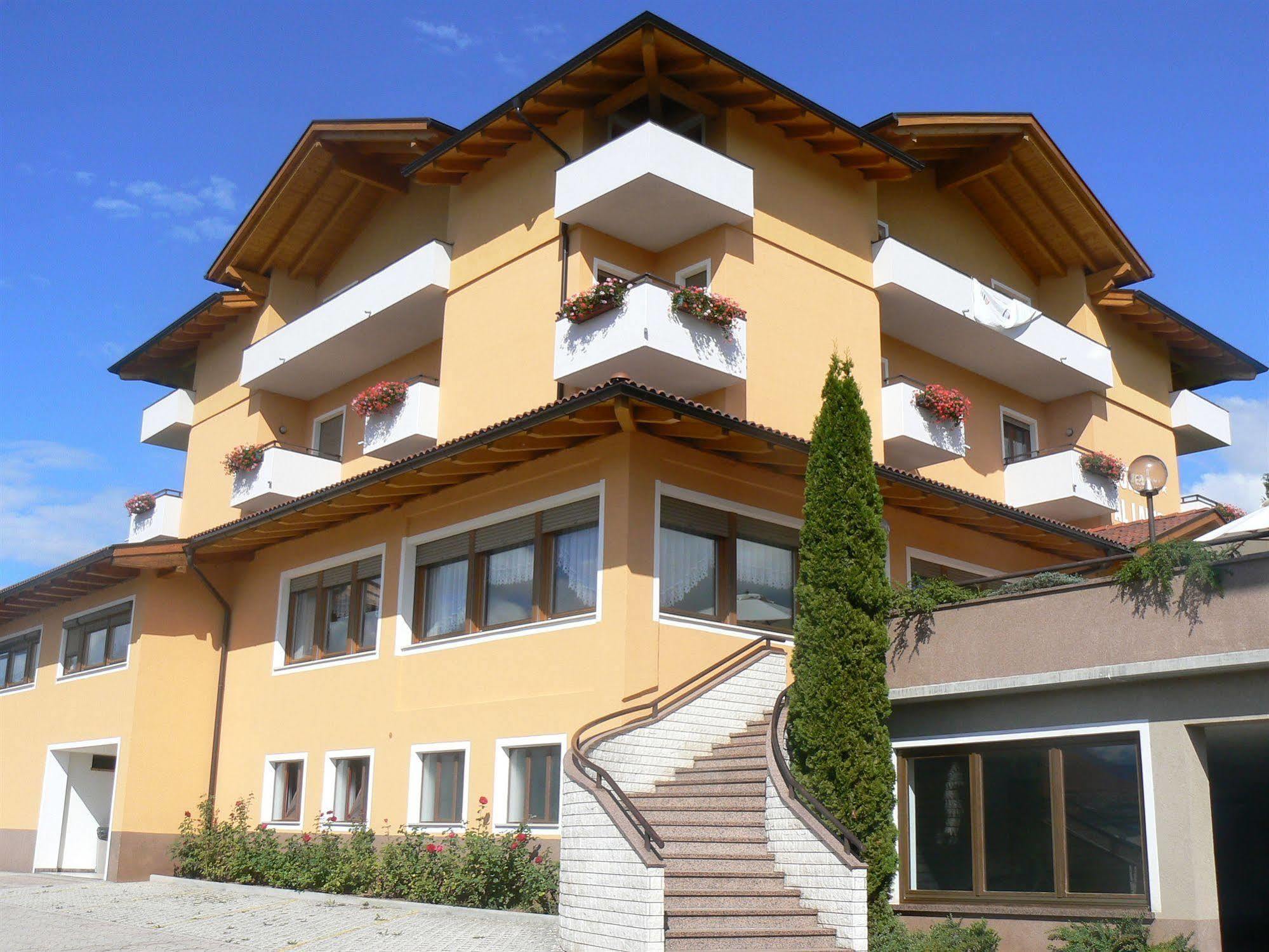 & Al Larice Hotel 3*